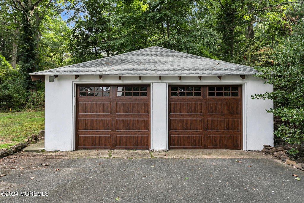 Highlands, New Jersey, 07732, United States, 5 Bedrooms Bedrooms, ,4.5 BathroomsBathrooms,Residential,Forsale,2008381