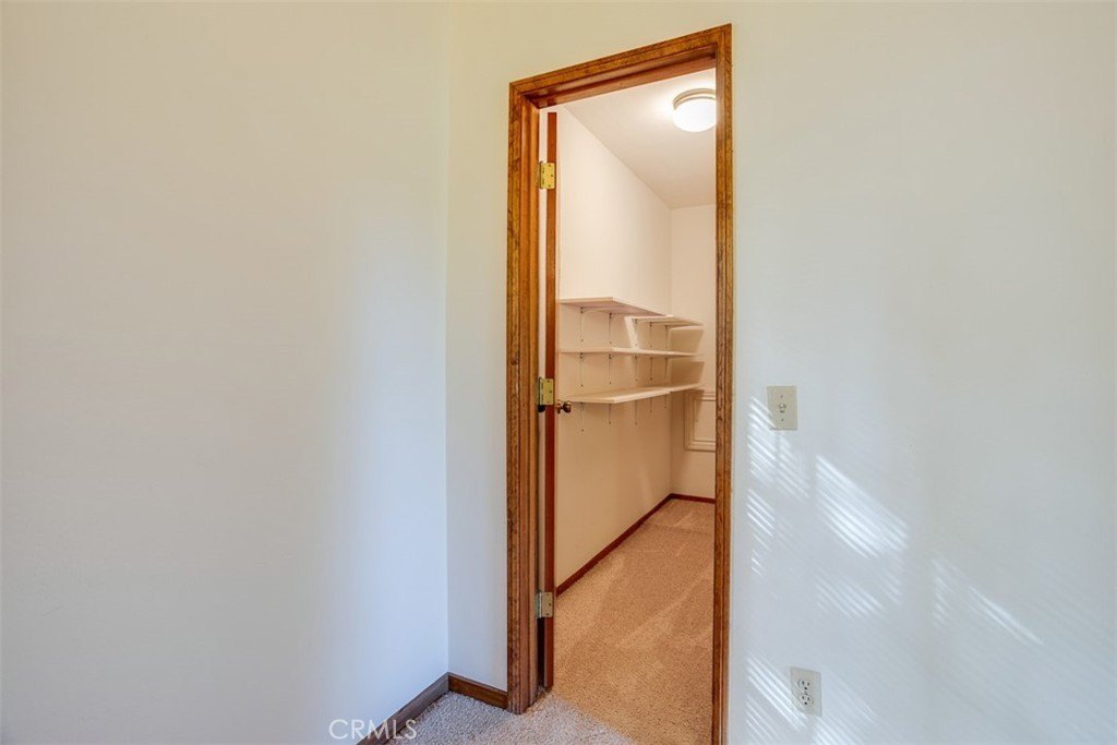 Lake Arrowhead, California, 92352, United States, 5 Bedrooms Bedrooms, ,3.5 BathroomsBathrooms,Residential,Forsale,1953304