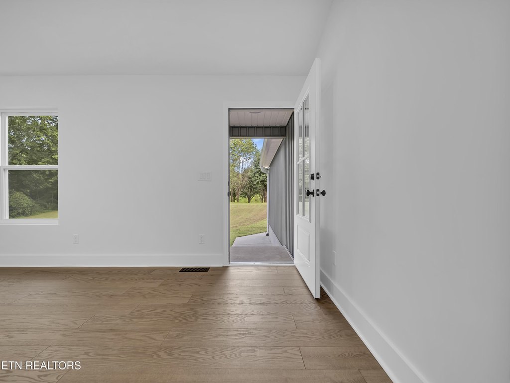 Maryville, Tennessee, 37801, United States, 3 Bedrooms Bedrooms, ,3 BathroomsBathrooms,Residential,Forsale,1973600