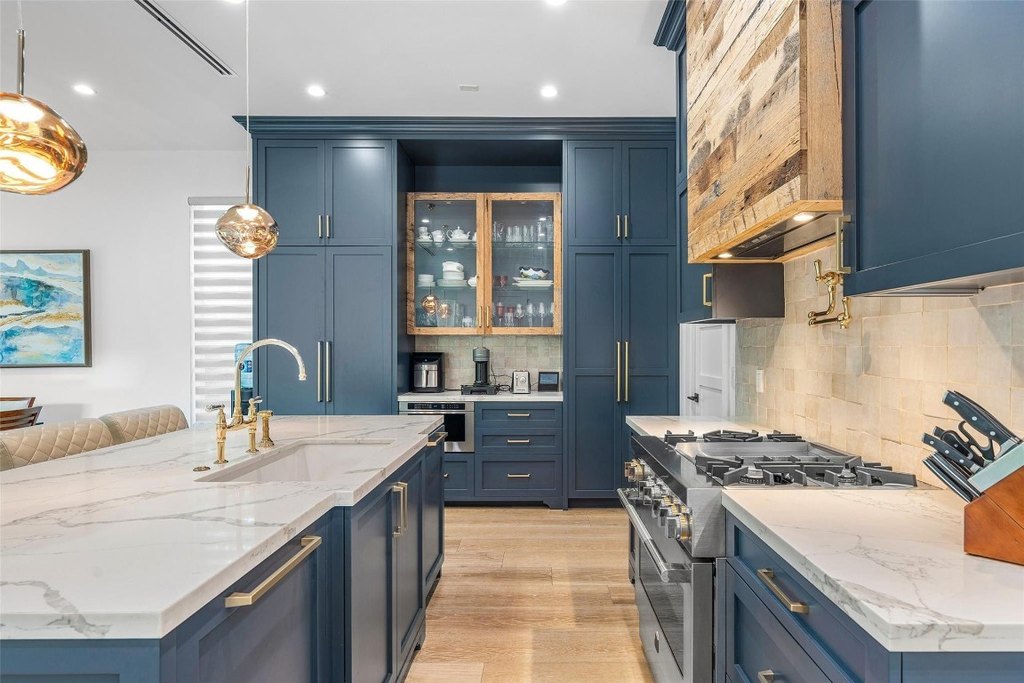 Fort Lauderdale, Florida, 33301, United States, 4 Bedrooms Bedrooms, ,4.5 BathroomsBathrooms,Residential,Forsale,1968297