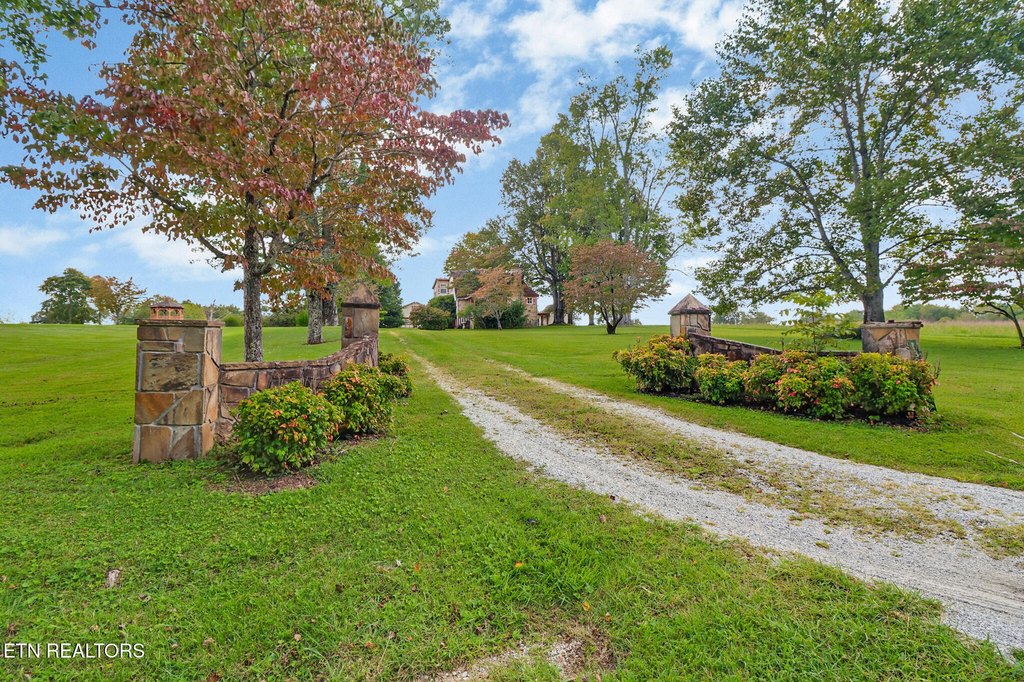 Crossville, Tennessee, 38555, United States, 3 Bedrooms Bedrooms, ,2 BathroomsBathrooms,Residential,Forsale,1952854