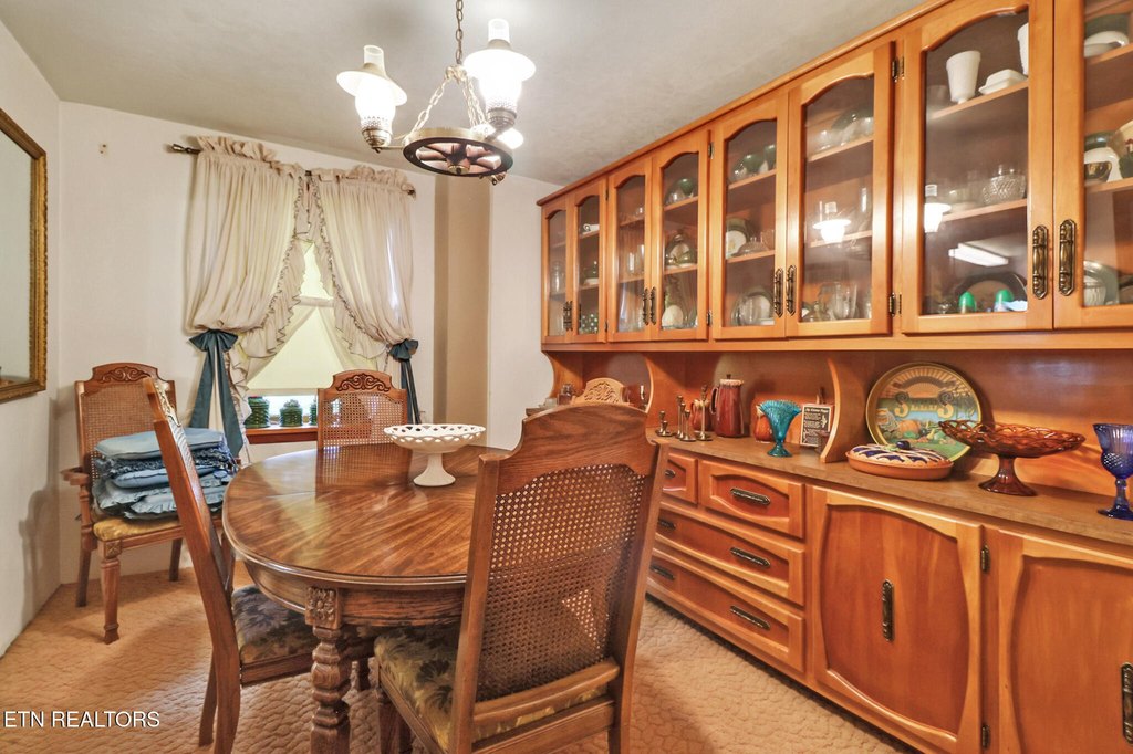 Crossville, Tennessee, 38555, United States, 3 Bedrooms Bedrooms, ,2 BathroomsBathrooms,Residential,Forsale,1952854