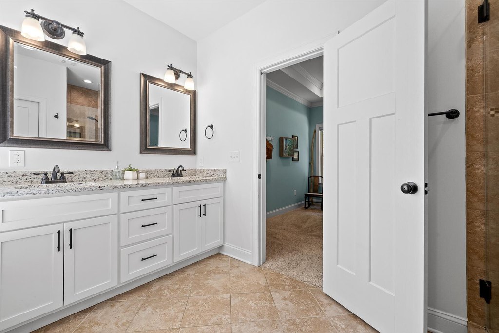 Chattanooga, Tennessee, 37406, United States, 4 Bedrooms Bedrooms, ,2.5 BathroomsBathrooms,Residential,Forsale,1963560