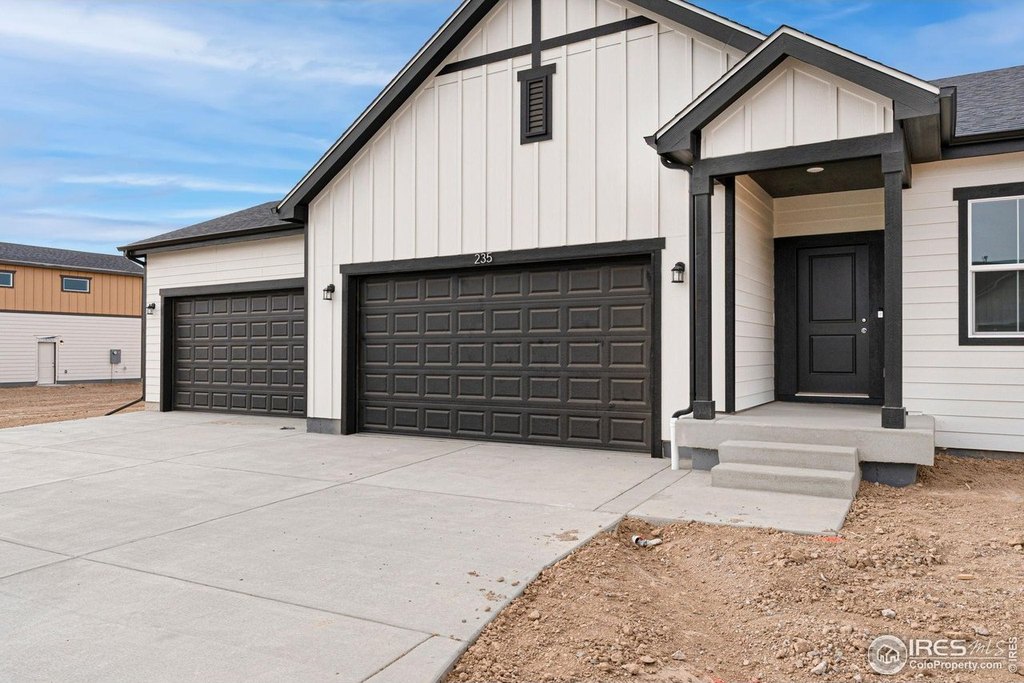 Hudson, Colorado, 80642, United States, 3 Bedrooms Bedrooms, ,2 BathroomsBathrooms,Residential,Forsale,2004219