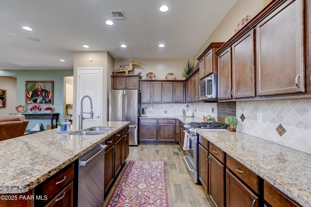 Dewey-Humboldt, Arizona, 86327, United States, 2 Bedrooms Bedrooms, ,2 BathroomsBathrooms,Residential,Forsale,1952162