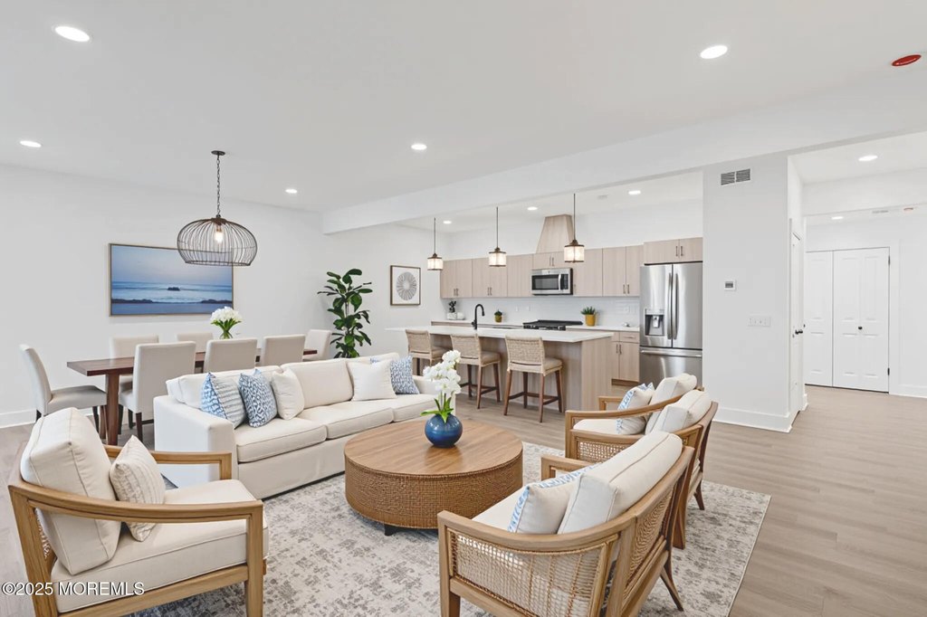 Seaside Heights, New Jersey, 08751, United States, 3 Bedrooms Bedrooms, ,2 BathroomsBathrooms,Residential,Forsale,1984570