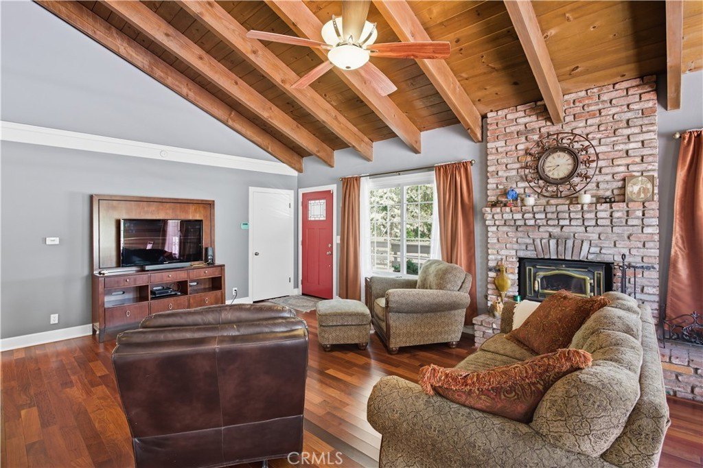 Lake Arrowhead, California, 92352, United States, 4 Bedrooms Bedrooms, ,3 BathroomsBathrooms,Residential,Forsale,1971047