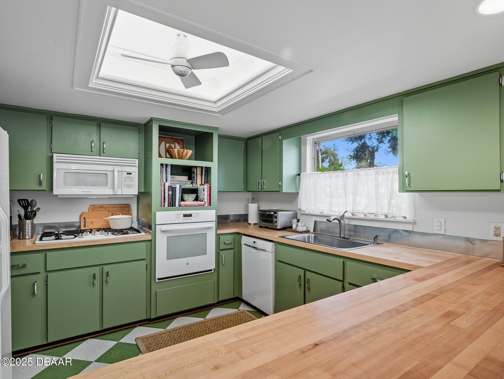 New Smyrna Beach, Florida, 32168, United States, 4 Bedrooms Bedrooms, ,3.5 BathroomsBathrooms,Residential,Forsale,1964579