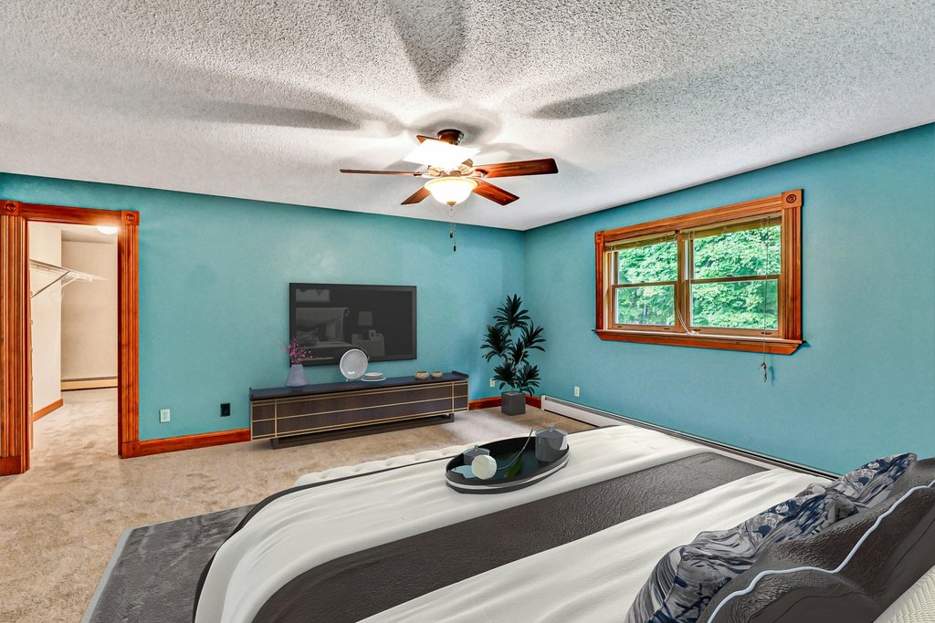 Wayne, Maine, 04284, United States, 4 Bedrooms Bedrooms, ,3 BathroomsBathrooms,Residential,Forsale,2004722