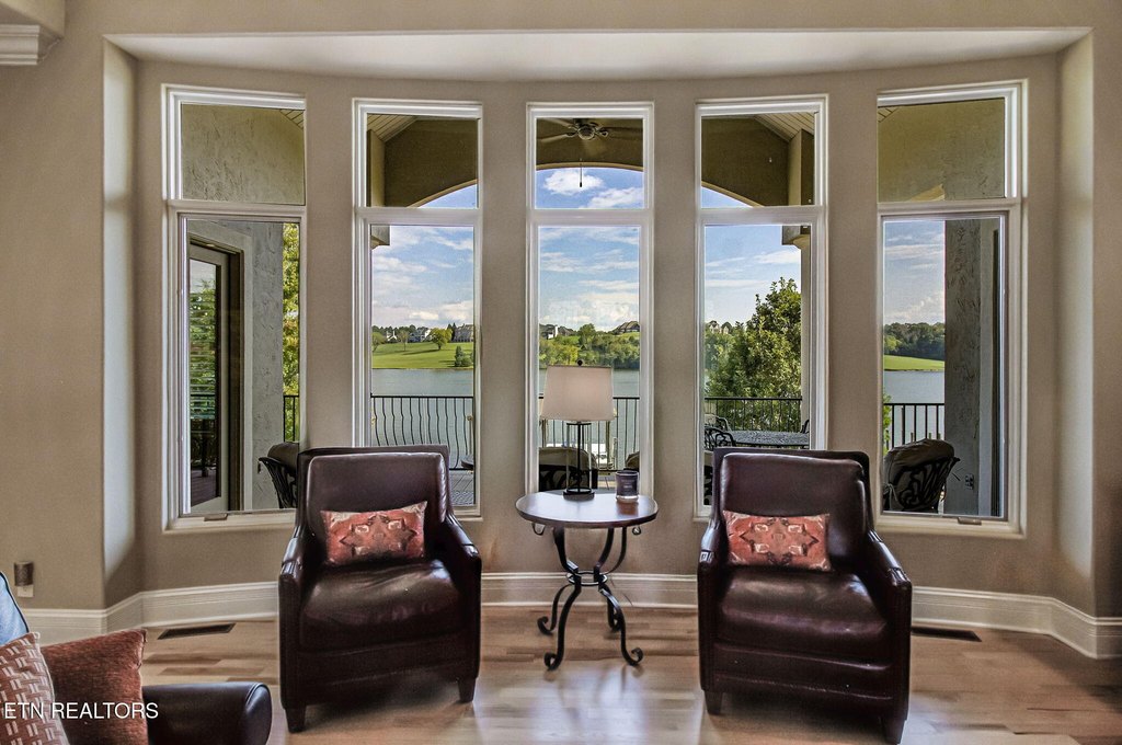 Vonore, Tennessee, 37885, United States, 4 Bedrooms Bedrooms, ,4.5 BathroomsBathrooms,Residential,Forsale,1960237