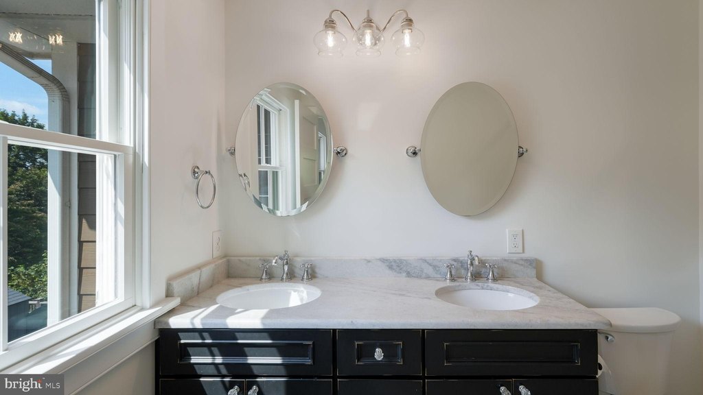 DOYLESTOWN, Pennsylvania, 18901, United States, 2 Bedrooms Bedrooms, ,2.5 BathroomsBathrooms,Residential,Forsale,1952873