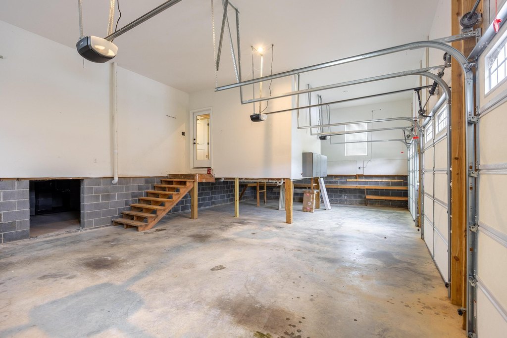 Trenton, Georgia, 30752, United States, 5 Bedrooms Bedrooms, ,4.5 BathroomsBathrooms,Residential,Forsale,2004699