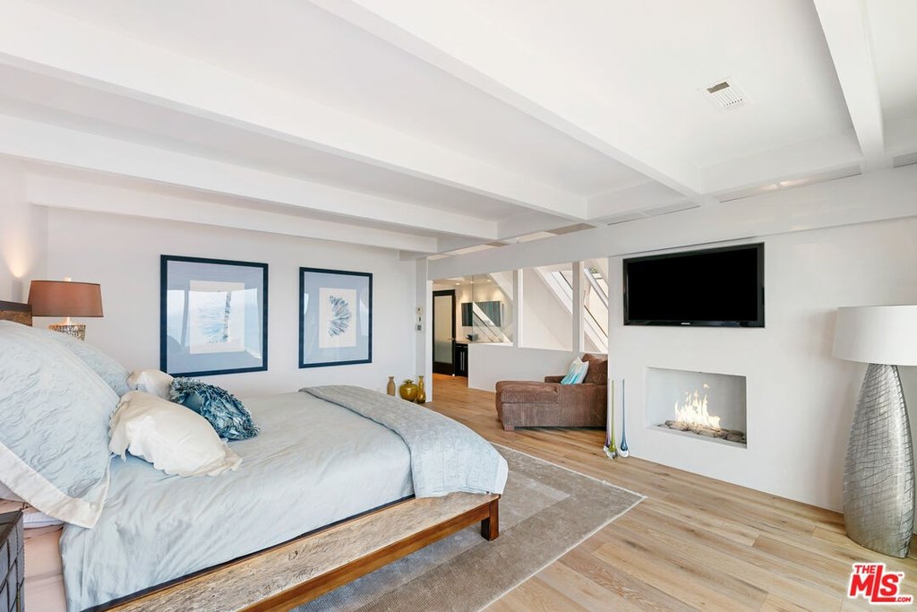 Malibu, California, 90265, United States, 3 Bedrooms Bedrooms, ,4 BathroomsBathrooms,Residential,Forsale,2001433