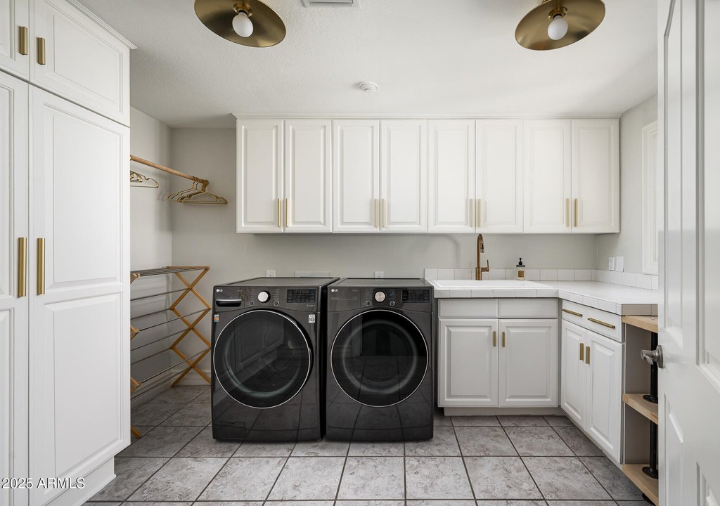 Paradise Valley, Arizona, 85253, United States, 5 Bedrooms Bedrooms, ,7 BathroomsBathrooms,Residential,Forsale,2014372