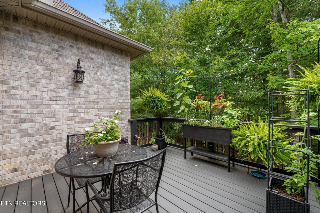 Crossville, Tennessee, 38558, United States, 3 Bedrooms Bedrooms, ,2.5 BathroomsBathrooms,Residential,Forsale,1952851