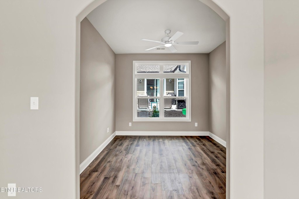 Loudon, Tennessee, 37774, United States, 3 Bedrooms Bedrooms, ,3 BathroomsBathrooms,Residential,Forsale,1910204