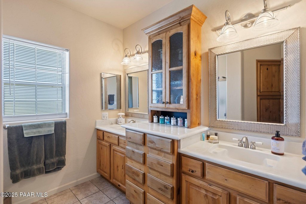 Prescott, Arizona, 86303, United States, 4 Bedrooms Bedrooms, ,3 BathroomsBathrooms,Residential,Forsale,1994057