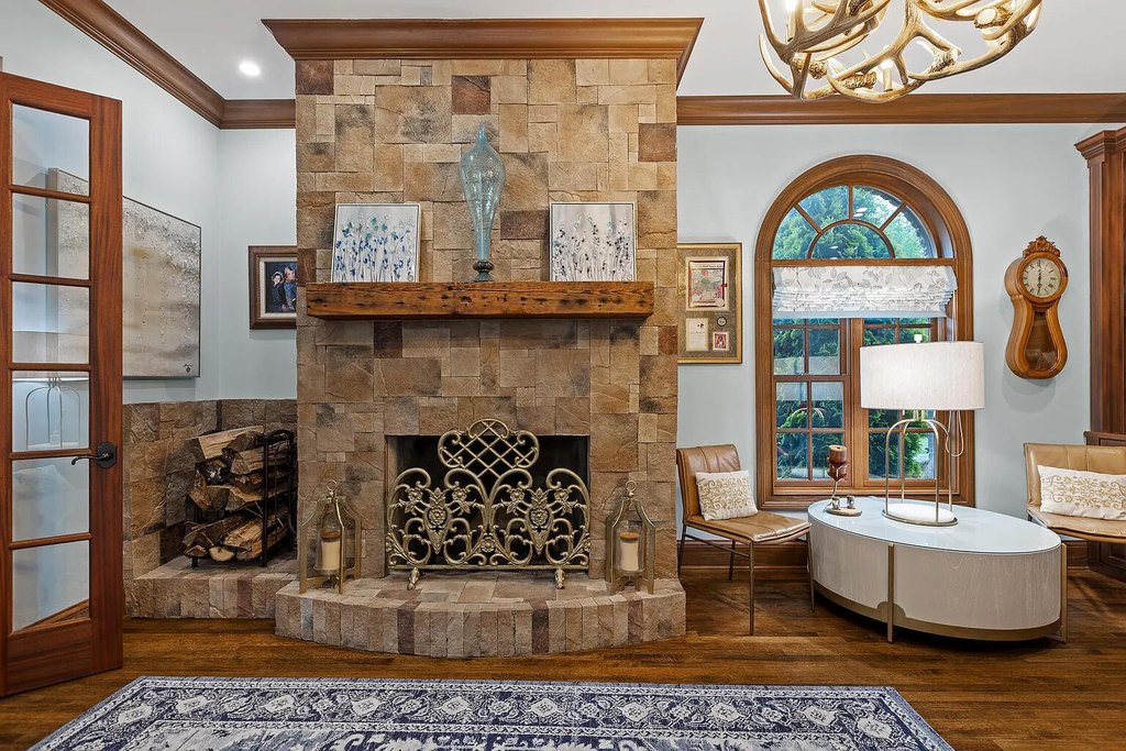 Signal Mountain, Tennessee, 37377, United States, 6 Bedrooms Bedrooms, ,6.5 BathroomsBathrooms,Residential,Forsale,1922158