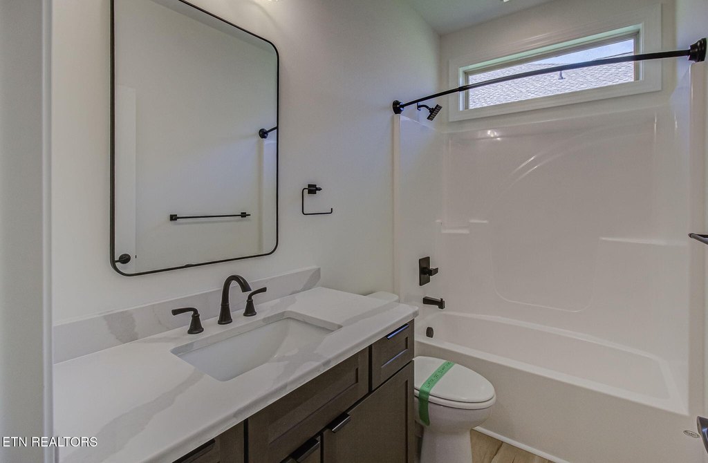 Vonore, Tennessee, 37885, United States, 3 Bedrooms Bedrooms, ,2 BathroomsBathrooms,Residential,Forsale,1910199