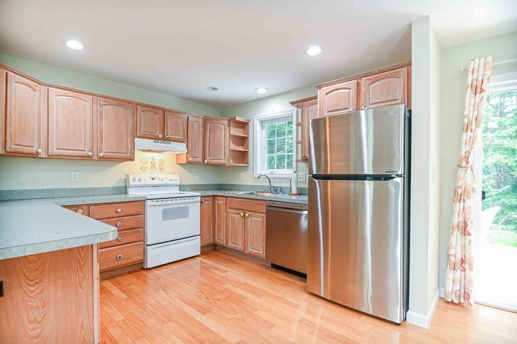 York, Maine, 03909, United States, 2 Bedrooms Bedrooms, ,2 BathroomsBathrooms,Residential,Forsale,1941227