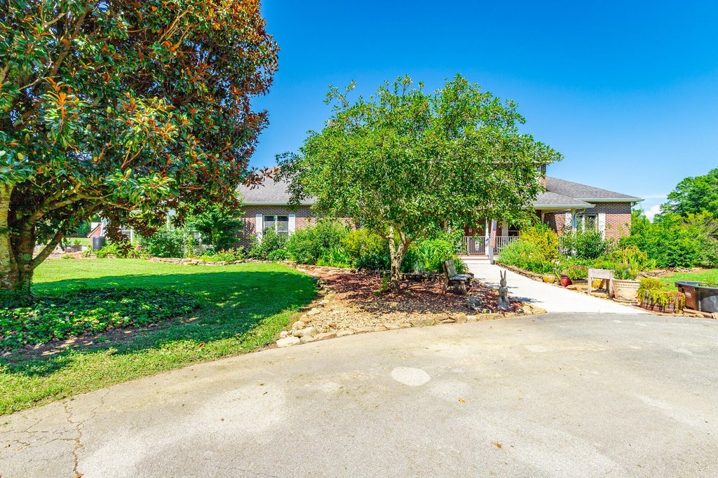 Ringgold, Georgia, 30736, United States, 5 Bedrooms Bedrooms, ,3.5 BathroomsBathrooms,Residential,Forsale,2009483