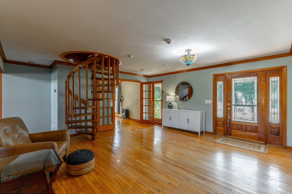 Ringgold, Georgia, 30736, United States, 5 Bedrooms Bedrooms, ,3.5 BathroomsBathrooms,Residential,Forsale,2009483