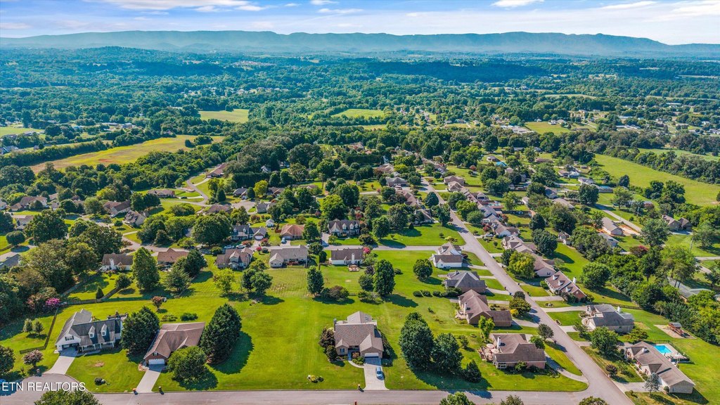 Maryville, Tennessee, 37801, United States, 3 Bedrooms Bedrooms, ,2.5 BathroomsBathrooms,Residential,Forsale,1910242