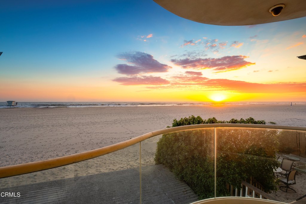 Oxnard, California, 93035, United States, 4 Bedrooms Bedrooms, ,4.5 BathroomsBathrooms,Residential,Forsale,1985940