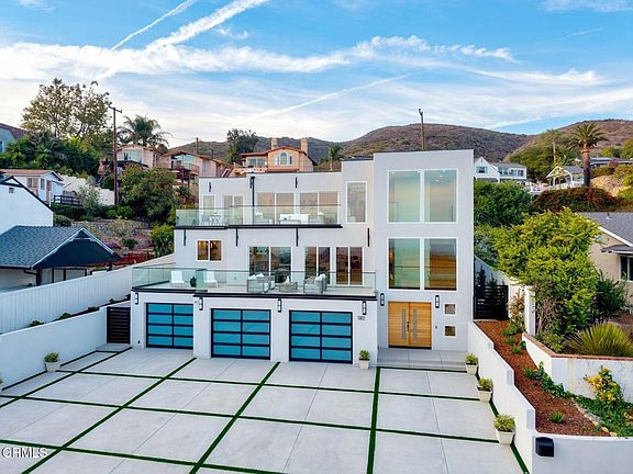 Ventura, California, 93001, United States, 4 Bedrooms Bedrooms, ,1.5 BathroomsBathrooms,Residential,Forsale,1963632