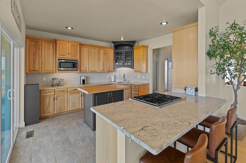 Dandridge, Tennessee, 37725, United States, 5 Bedrooms Bedrooms, ,4.5 BathroomsBathrooms,Residential,Forsale,1962203