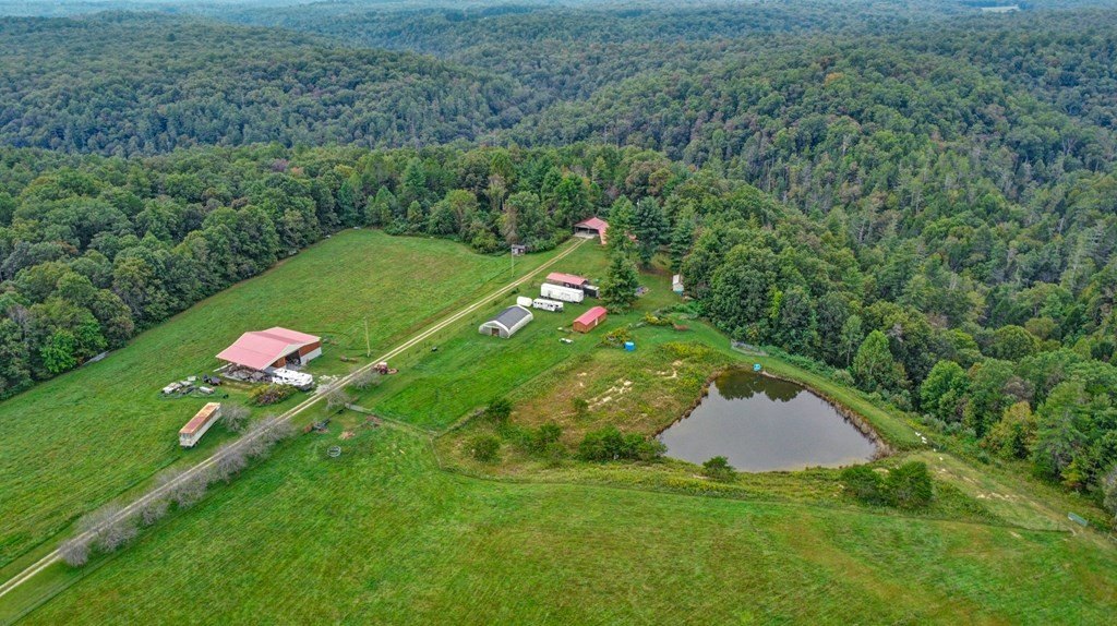 Allardt, Tennessee, 38504, United States, 2 Bedrooms Bedrooms, ,2 BathroomsBathrooms,Residential,Forsale,1953791