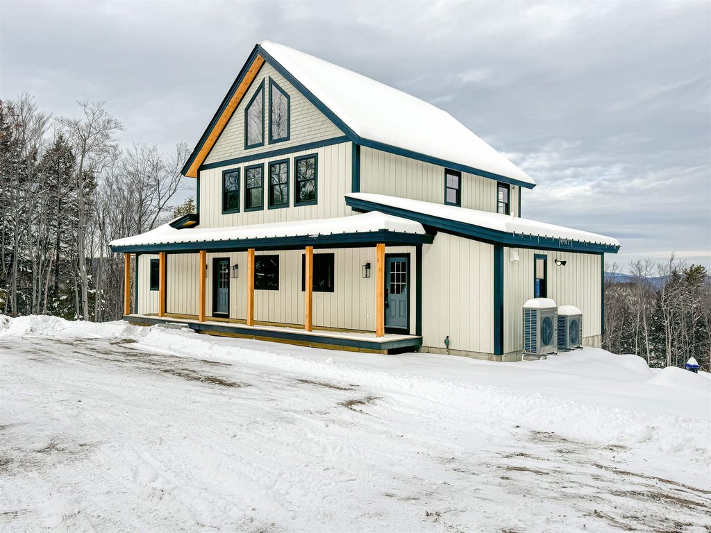 Ossipee, New Hampshire, 03814, United States, 4 Bedrooms Bedrooms, ,2.5 BathroomsBathrooms,Residential,Forsale,2010624