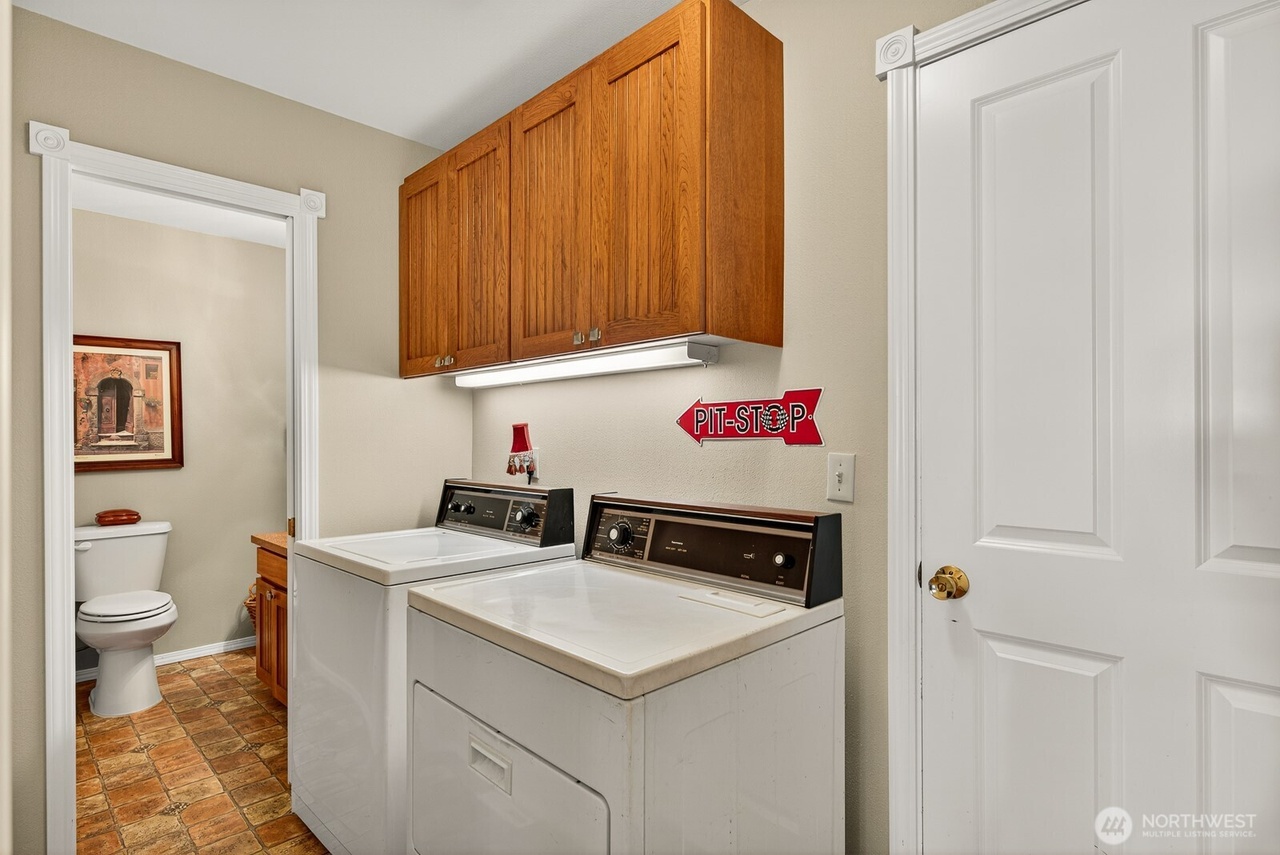 Anacortes, Washington, 98221, United States, 3 Bedrooms Bedrooms, ,2 BathroomsBathrooms,Residential,Forsale,1965872