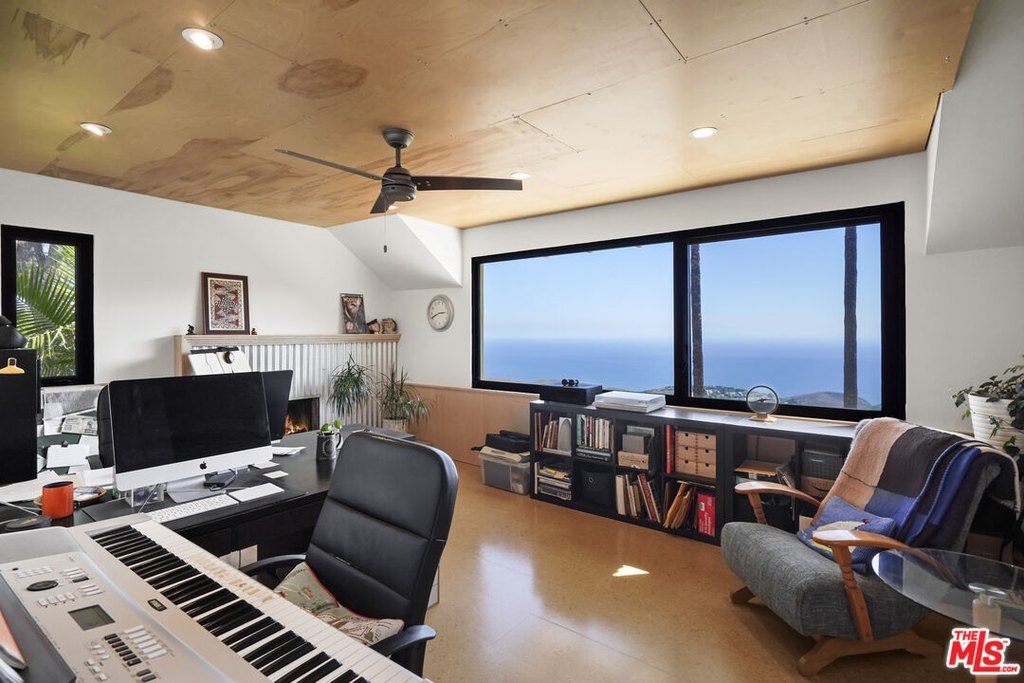 Malibu, California, 90265, United States, 3 Bedrooms Bedrooms, ,2.5 BathroomsBathrooms,Residential,Forsale,2001436