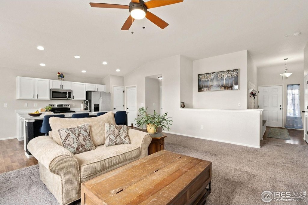 Windsor, Colorado, 80550, United States, 5 Bedrooms Bedrooms, ,3 BathroomsBathrooms,Residential,Forsale,1967217