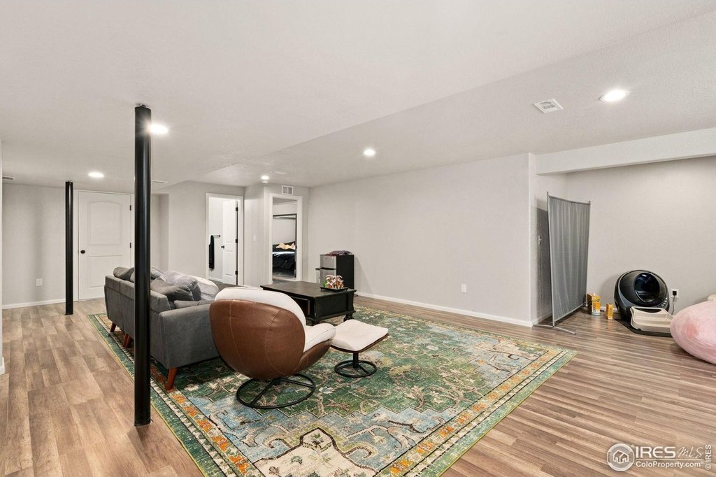 Windsor, Colorado, 80550, United States, 5 Bedrooms Bedrooms, ,3 BathroomsBathrooms,Residential,Forsale,1967217