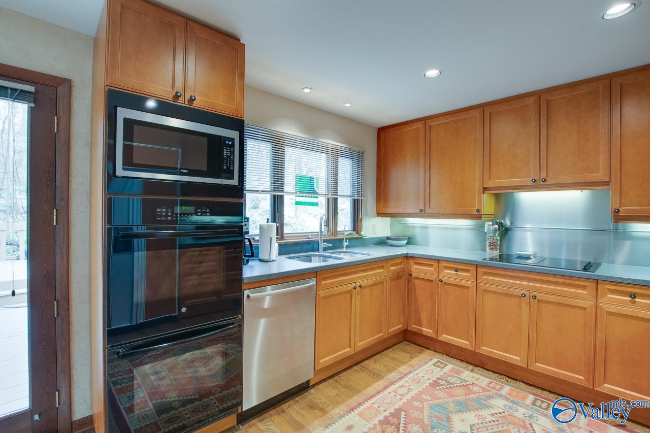 Huntsville, Alabama, 35802, United States, 4 Bedrooms Bedrooms, ,2.5 BathroomsBathrooms,Residential,Forsale,2007682