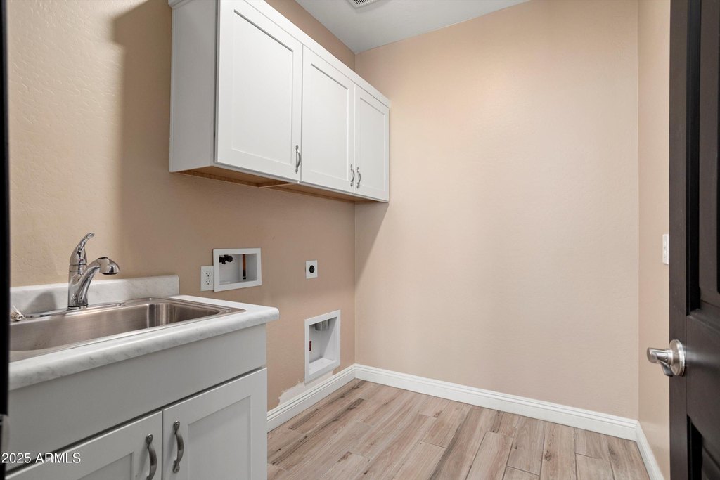 Buckeye, Arizona, 85396, United States, 2 Bedrooms Bedrooms, ,3 BathroomsBathrooms,Residential,Forsale,1971054