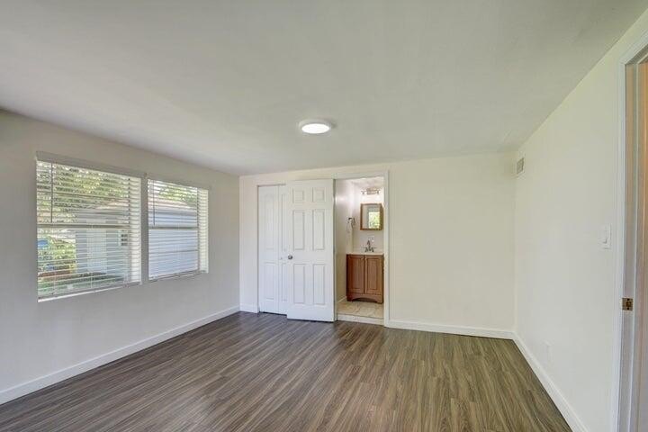 Lake Worth Beach, Florida, 33460, United States, 4 Bedrooms Bedrooms, ,2 BathroomsBathrooms,Residential,Forsale,1969910