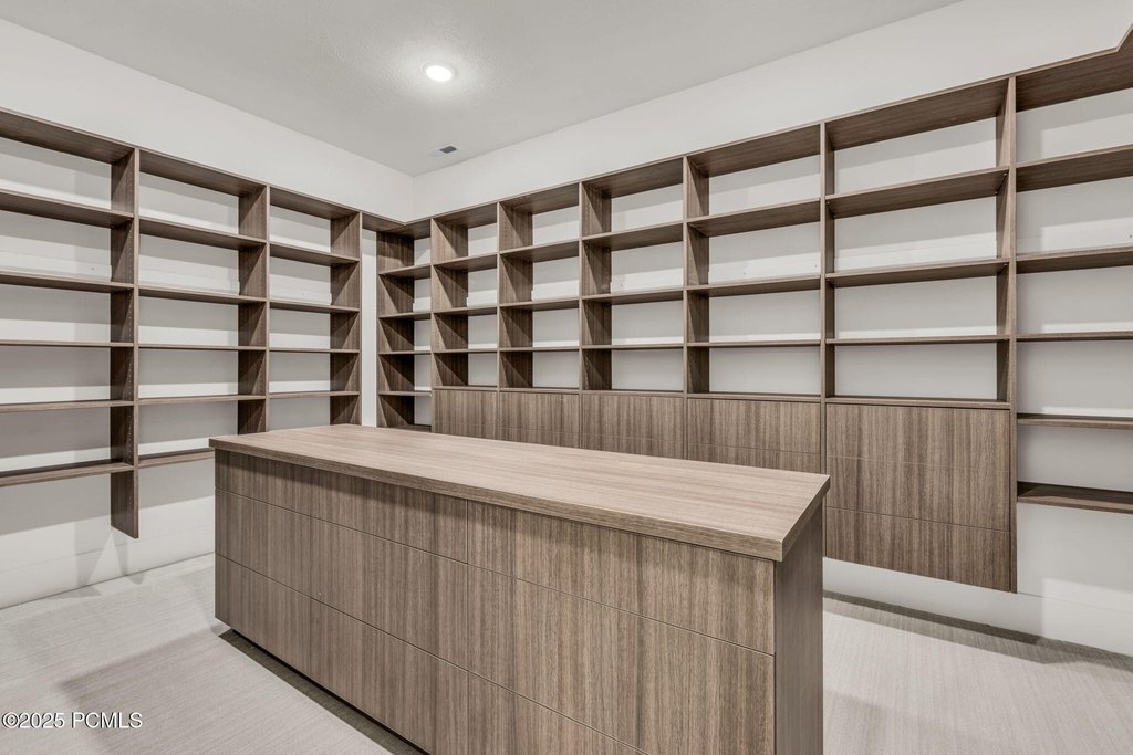 Kamas, Utah, 84036, United States, 4 Bedrooms Bedrooms, ,4.5 BathroomsBathrooms,Residential,Forsale,1994170