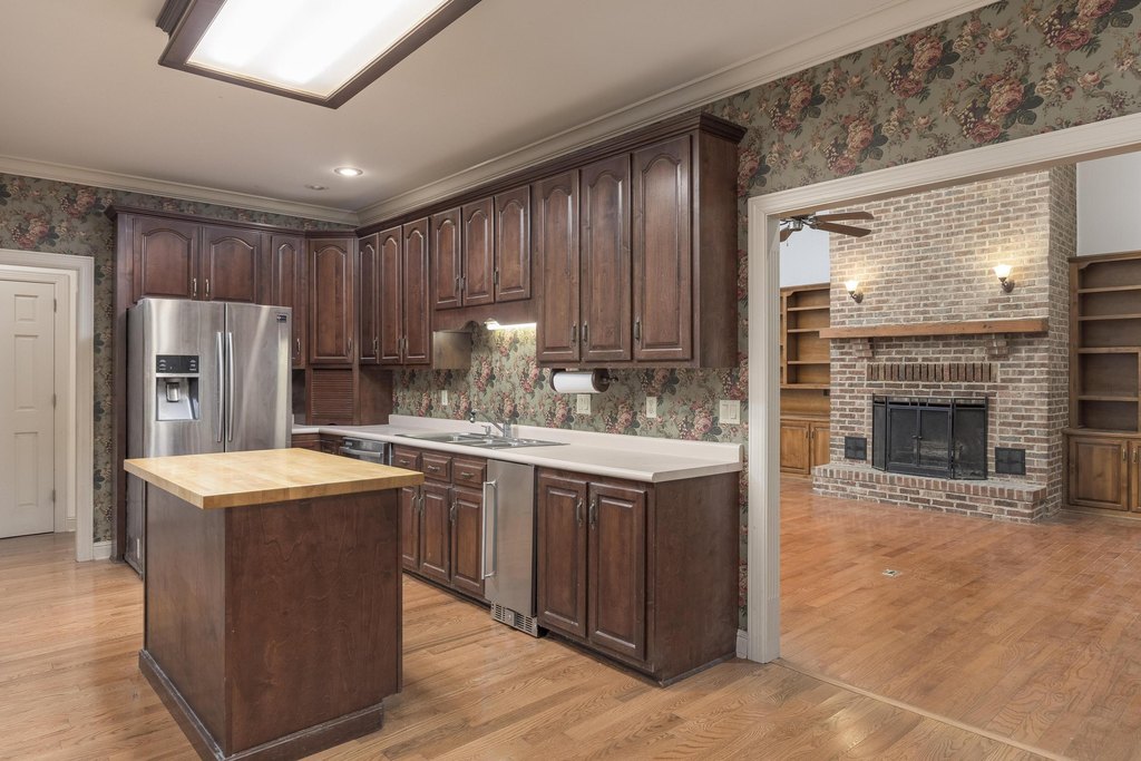 Signal Mountain, Tennessee, 37377, United States, 5 Bedrooms Bedrooms, ,3.5 BathroomsBathrooms,Residential,Forsale,1995325