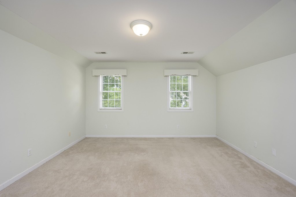 Signal Mountain, Tennessee, 37377, United States, 5 Bedrooms Bedrooms, ,3.5 BathroomsBathrooms,Residential,Forsale,1995325