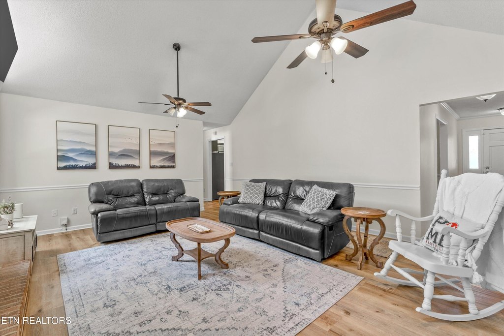 Maryville, Tennessee, 37803, United States, 3 Bedrooms Bedrooms, ,2 BathroomsBathrooms,Residential,Forsale,1952843