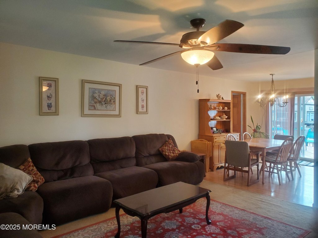 Brick, New Jersey, 08724, United States, 3 Bedrooms Bedrooms, ,2 BathroomsBathrooms,Residential,Forsale,1994035