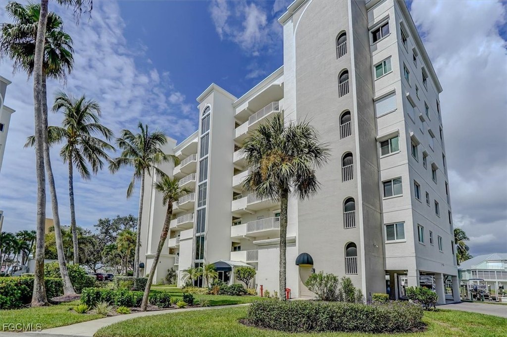 Fort Myers Beach, Florida, 33931, United States, 2 Bedrooms Bedrooms, ,2 BathroomsBathrooms,Residential,Forsale,2004817