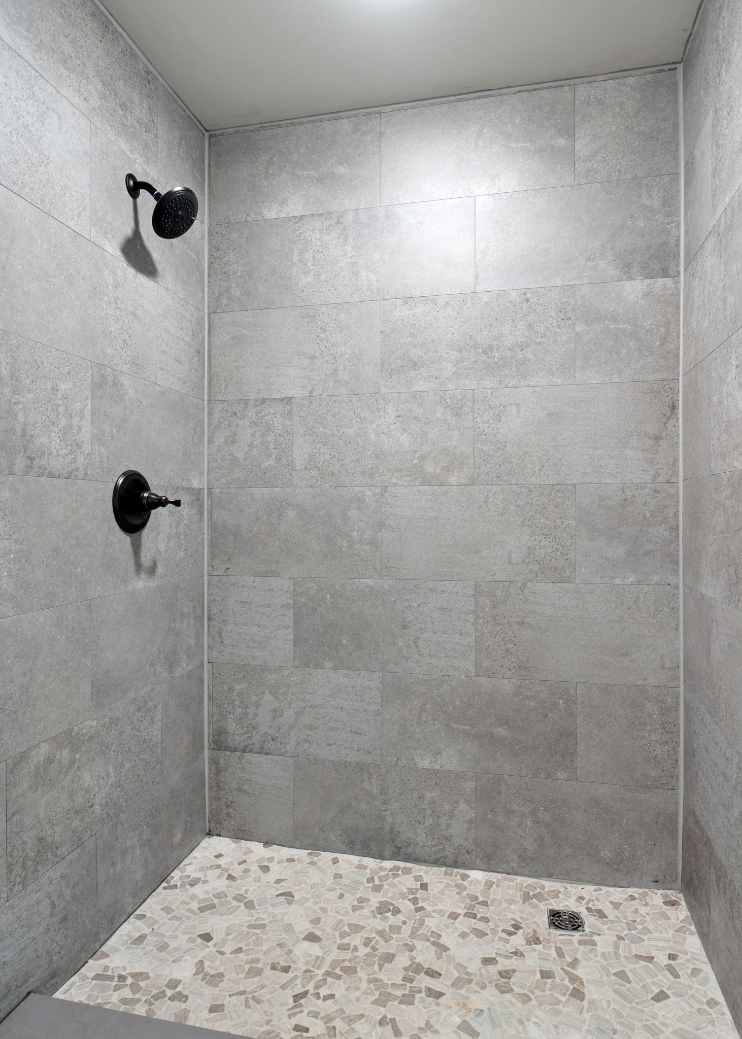 Dowelltown, Tennessee, 37059, United States, 4 Bedrooms Bedrooms, ,3 BathroomsBathrooms,Residential,Forsale,1999477