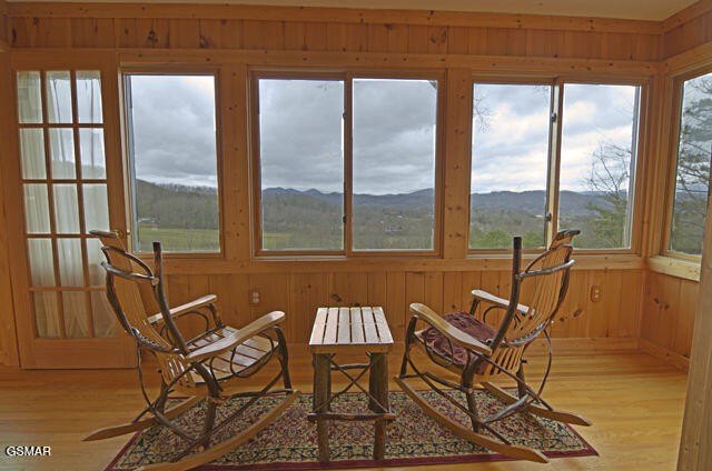 Sevierville, Tennessee, 37862, United States, 3 Bedrooms Bedrooms, ,3 BathroomsBathrooms,Residential,Forsale,1910187