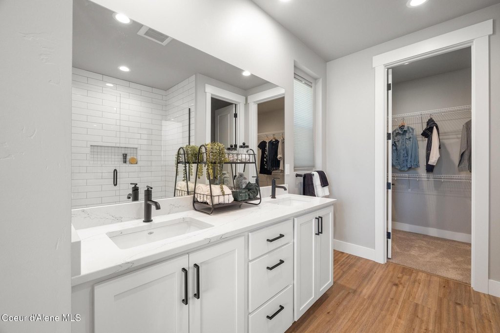 Sandpoint, Idaho, 83864, United States, 4 Bedrooms Bedrooms, ,3.5 BathroomsBathrooms,Residential,Forsale,1946357