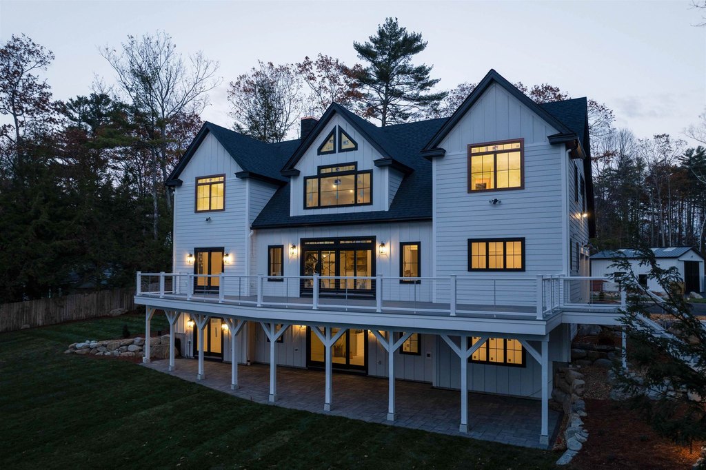 Meredith, New Hampshire, 03253, United States, 6 Bedrooms Bedrooms, ,6.5 BathroomsBathrooms,Residential,Forsale,1893919