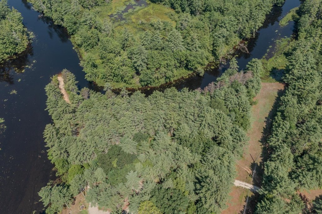 Barnstead, New Hampshire, 03225, United States, 3 Bedrooms Bedrooms, ,2 BathroomsBathrooms,Residential,Forsale,2002419